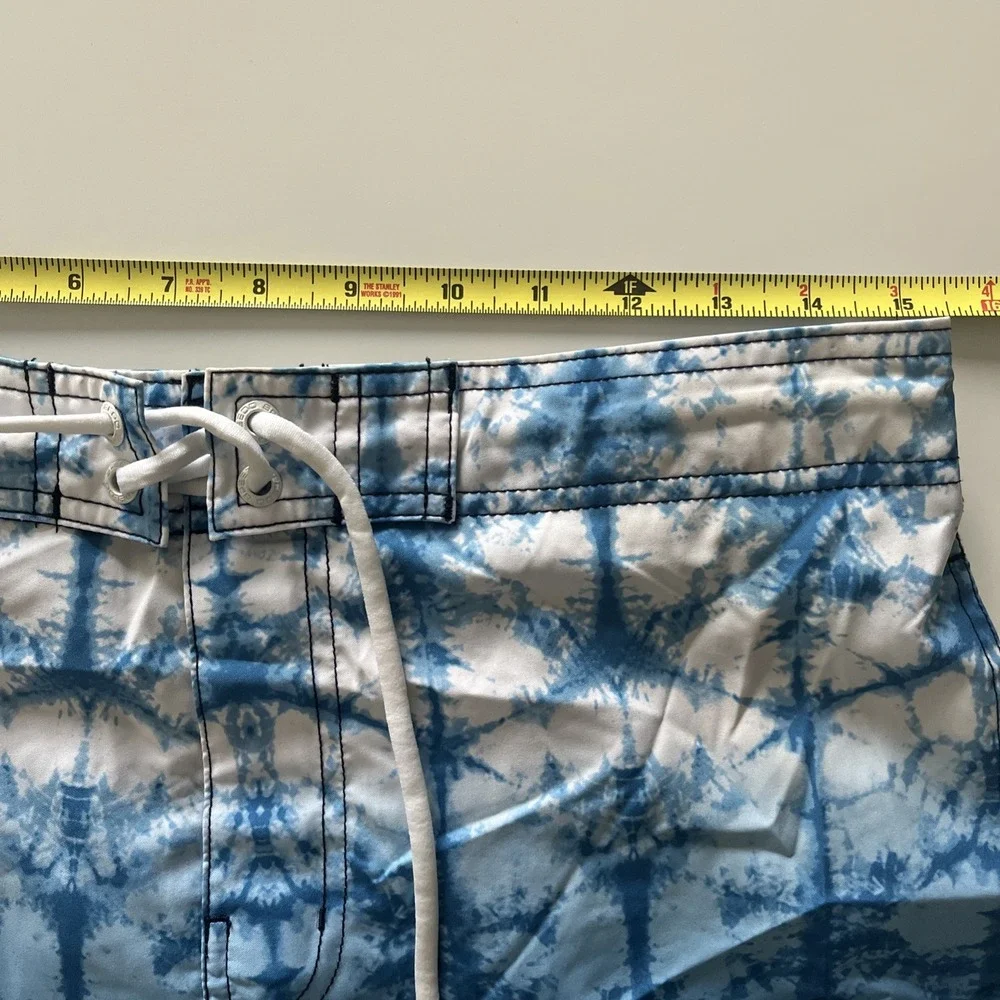 Speedo Men's Size M Swim Trunks Board Shorts Blue White Tie Dye Drawstring‎